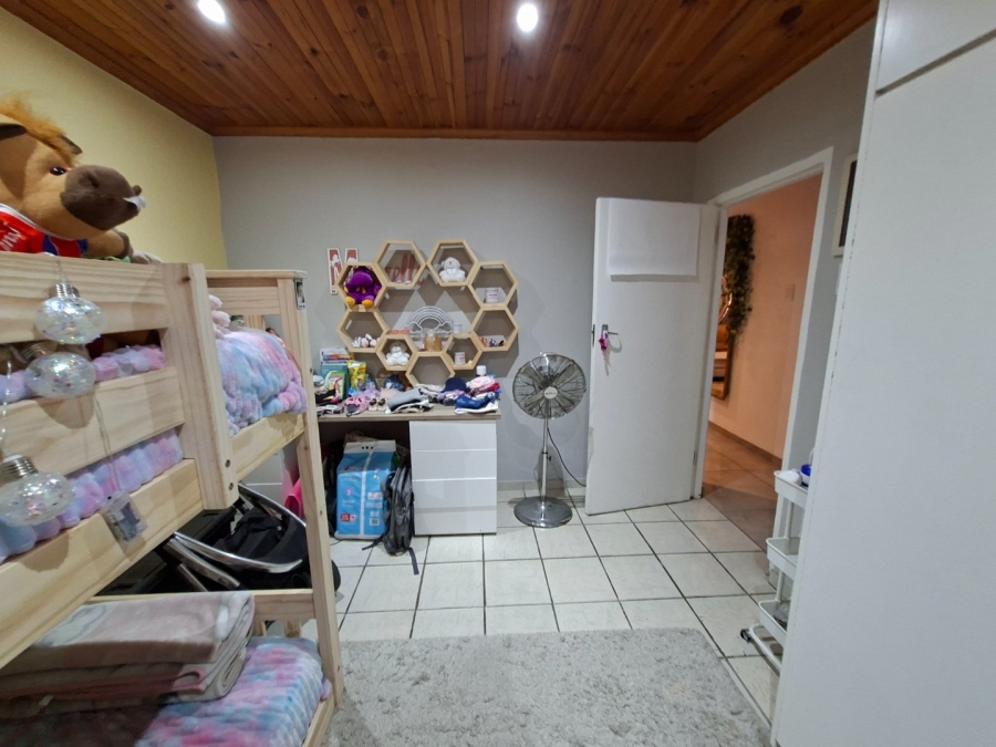 2 Bedroom Property for Sale in Groenvallei Western Cape